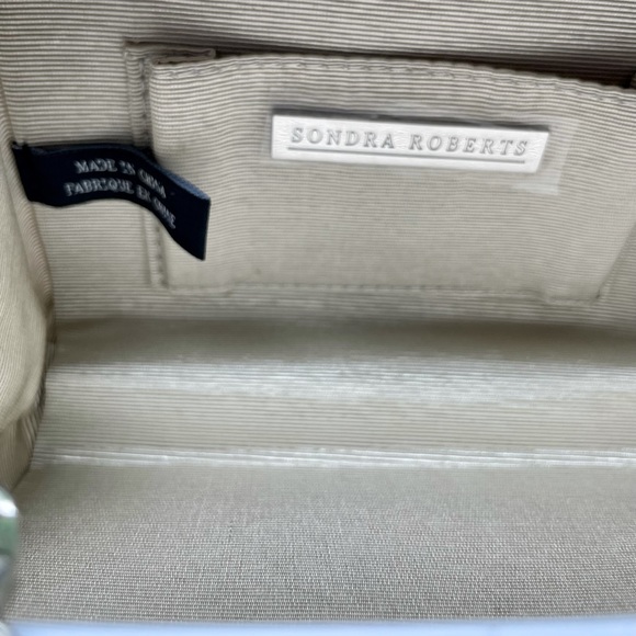 Sondra Roberts Resin Box Clutch - NEW WITH TAGS - Picture 5 of 10